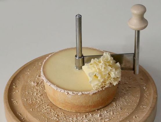 Tête de Moine cheese with rosettes