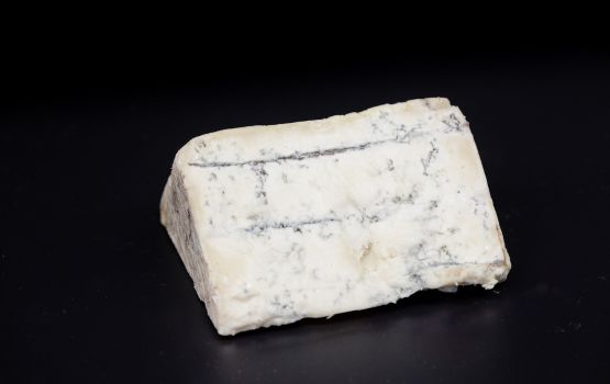 Picture of the "Surfin'Blu" cheese. 